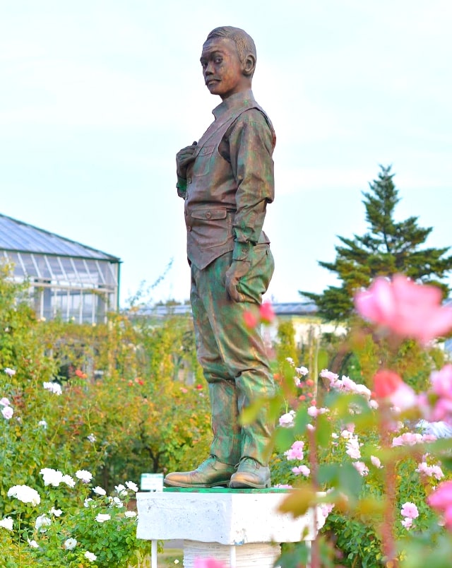 スタチューパフォーマー